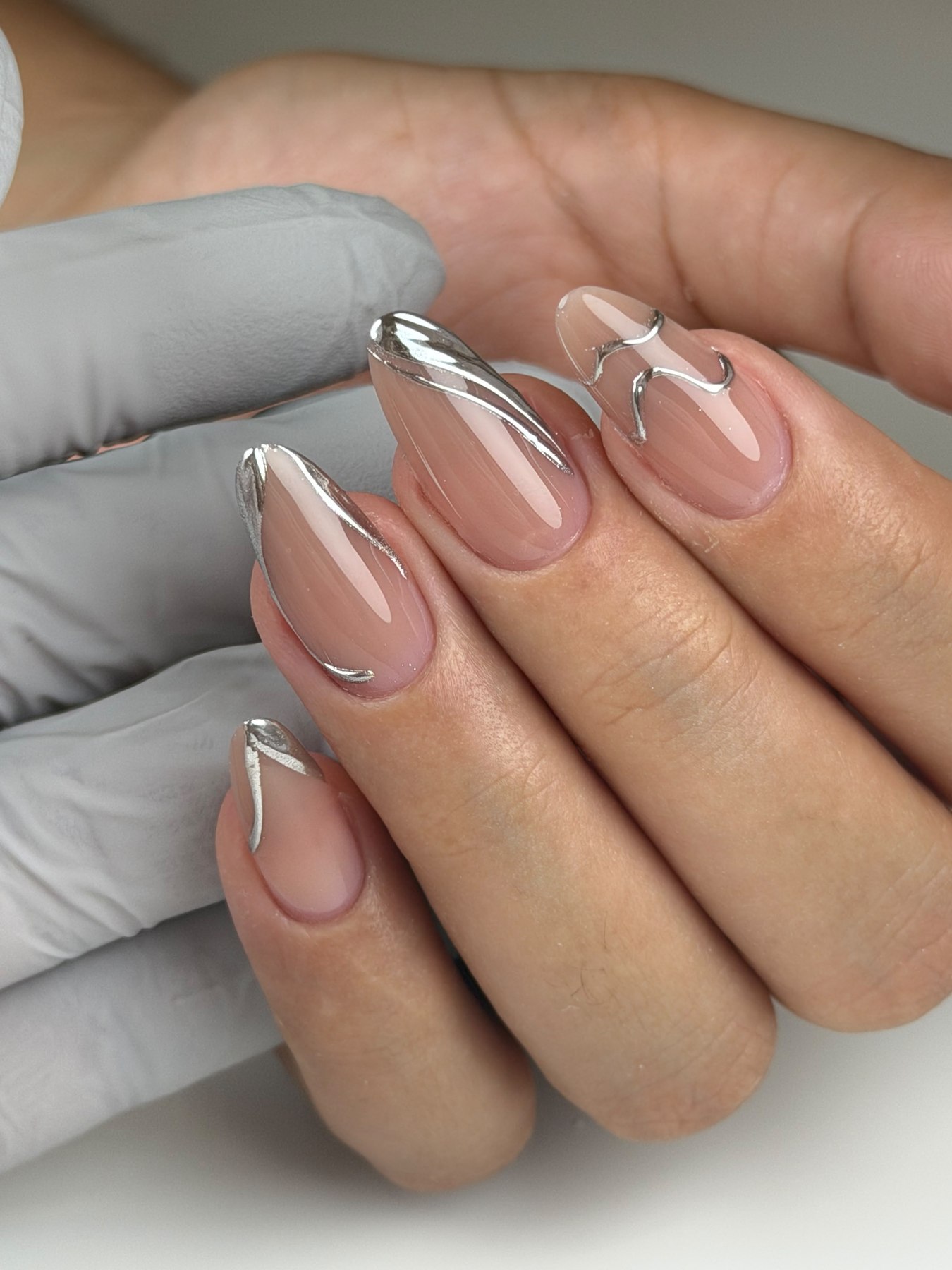 Uñas de gel — trabajo realizado en MUSE Studio