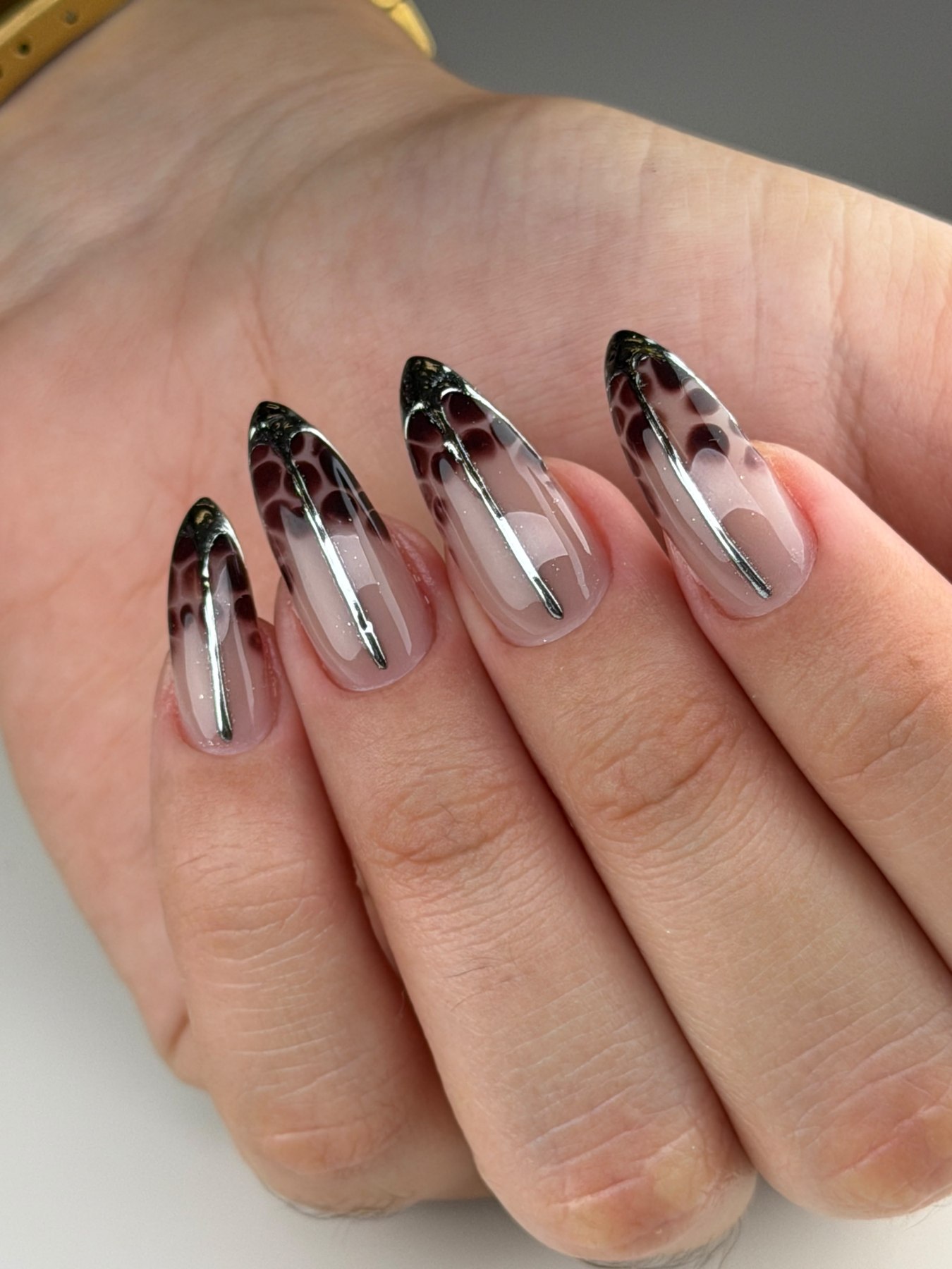 Manicura rusa combinada — trabajo realizado en MUSE Studio