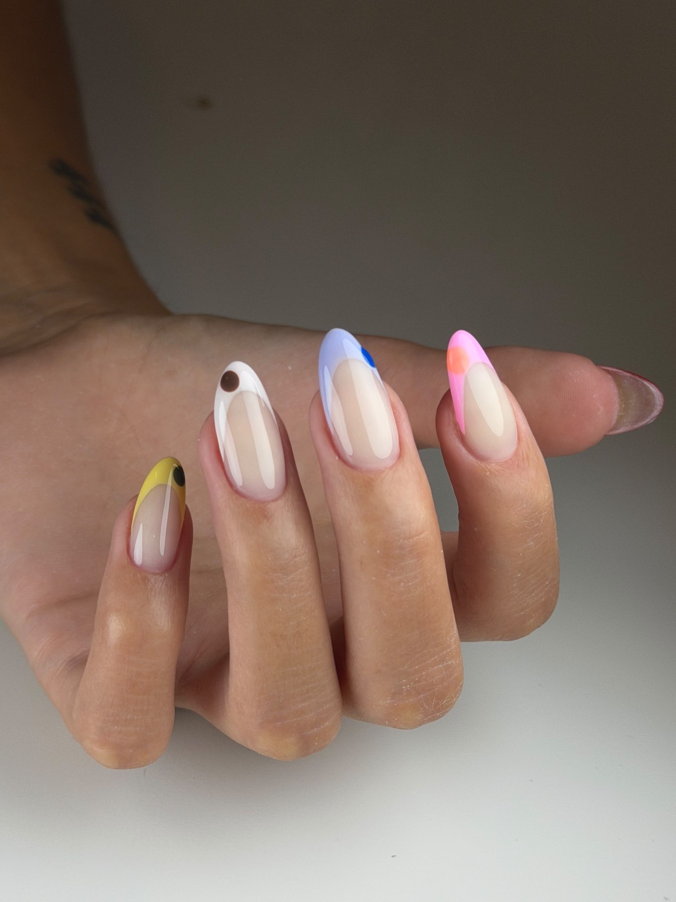 Manicura rusa combinada — trabajo realizado en MUSE Studio