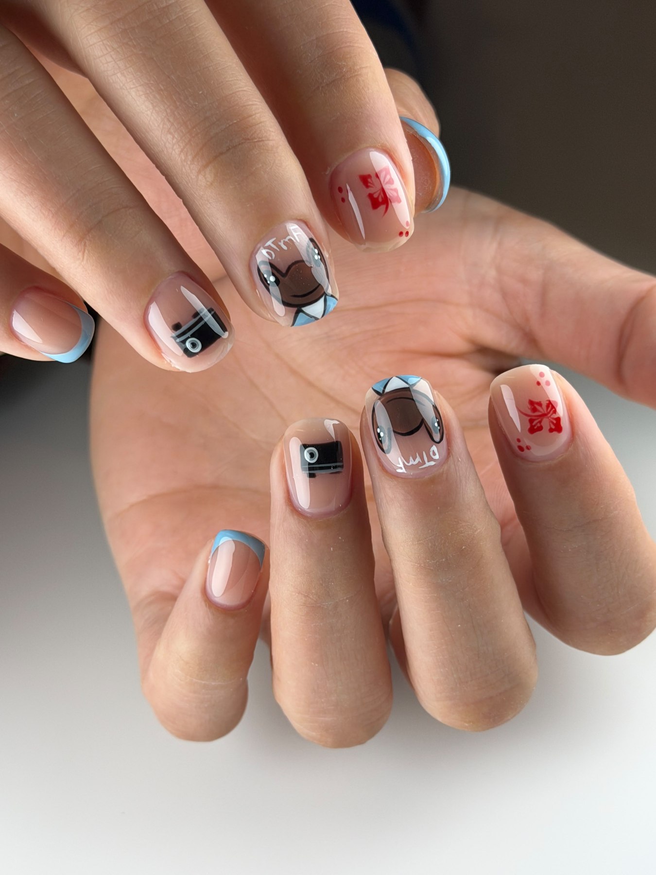 Manicura rusa combinada — trabajo realizado en MUSE Studio